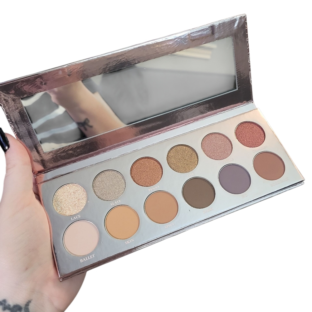 Girlactik The Essential Palette